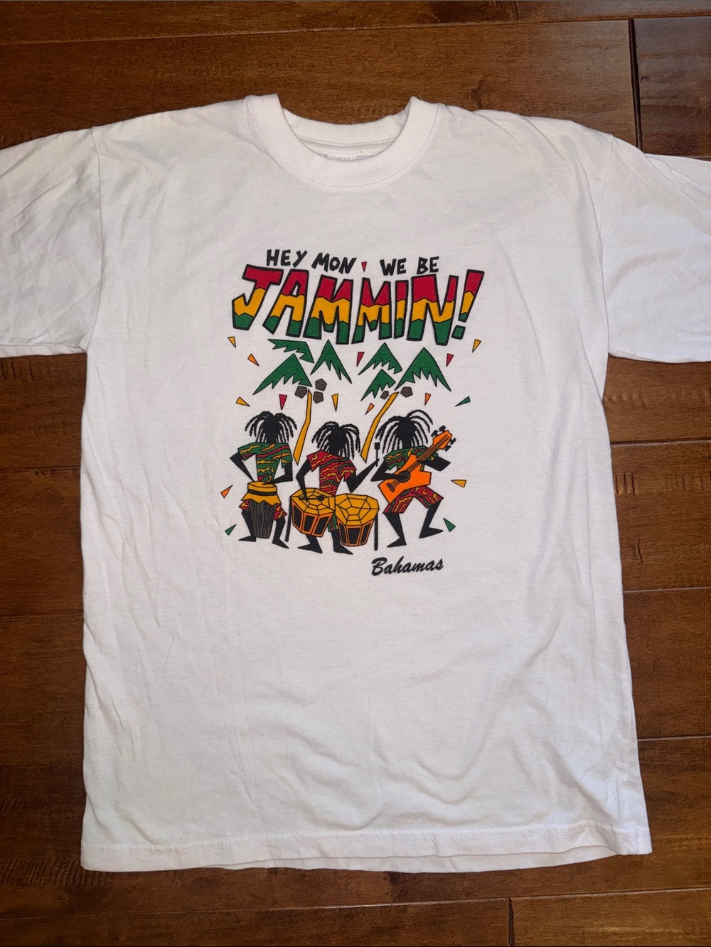 Hey Mon, we be JAMMIN!  Tee Graphic Bahamas White Cotton size S small vintage